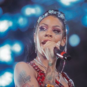 Meet your Posher, Sade